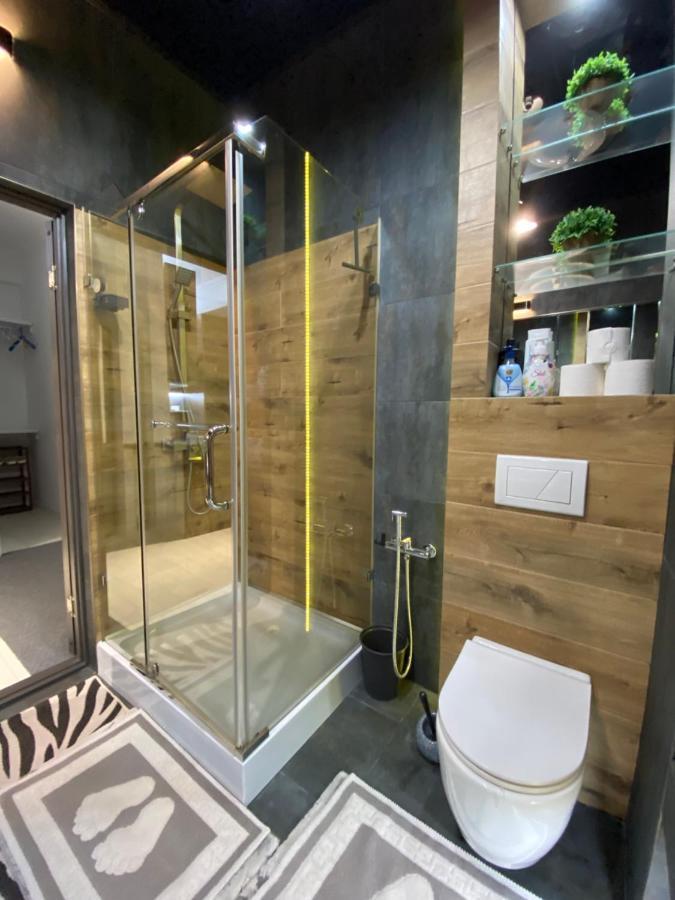 New Double Room Luxury Apartment In The Center 키시나우 외부 사진