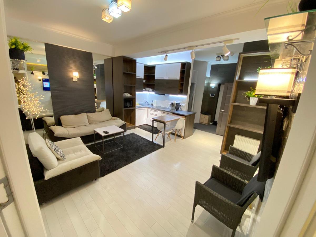 New Double Room Luxury Apartment In The Center 키시나우 외부 사진