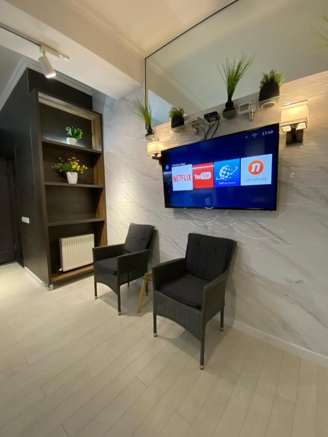 New Double Room Luxury Apartment In The Center 키시나우 외부 사진