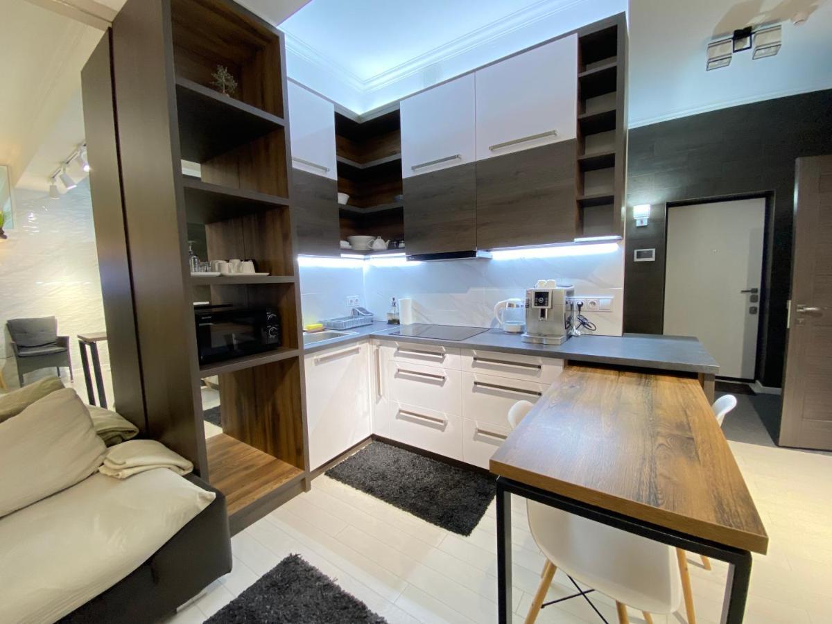 New Double Room Luxury Apartment In The Center 키시나우 외부 사진