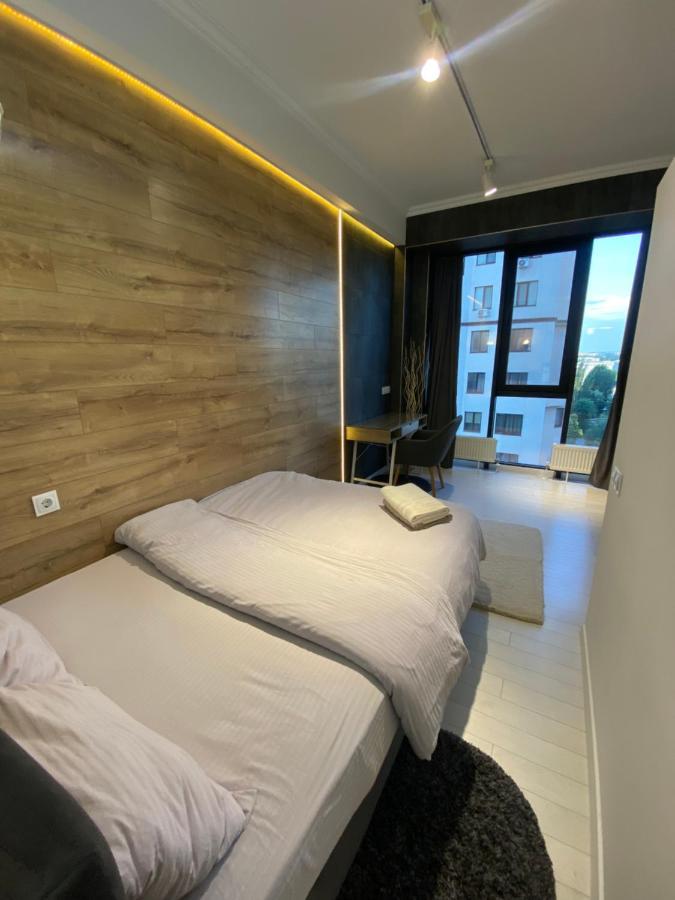 New Double Room Luxury Apartment In The Center 키시나우 외부 사진
