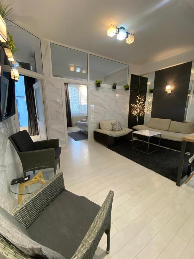 New Double Room Luxury Apartment In The Center 키시나우 외부 사진