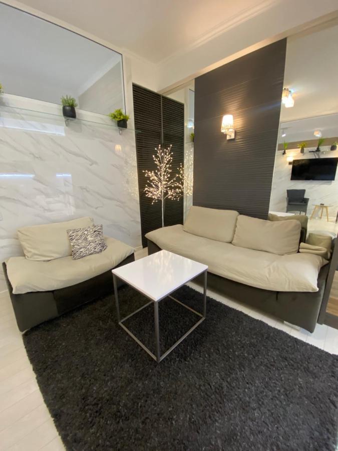 New Double Room Luxury Apartment In The Center 키시나우 외부 사진