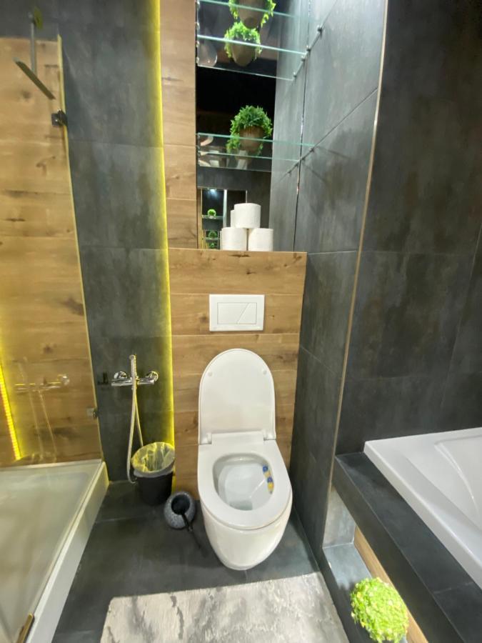 New Double Room Luxury Apartment In The Center 키시나우 외부 사진