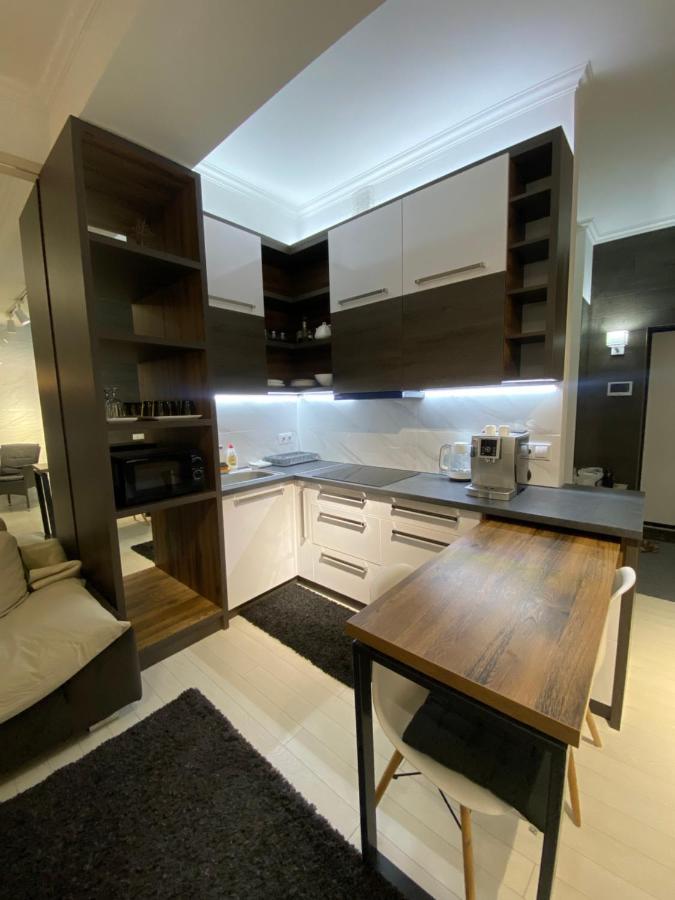New Double Room Luxury Apartment In The Center 키시나우 외부 사진